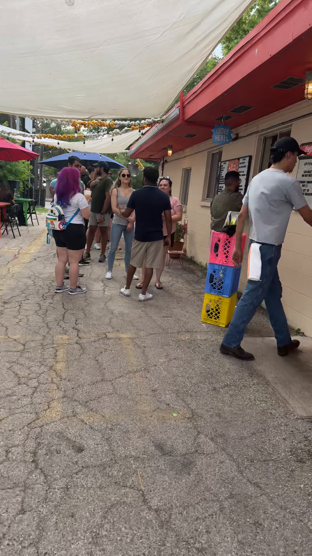 Weekend Vibe at Sin Nombre