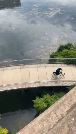 Congress Bridge — Community video by a Cityvibe spotter
